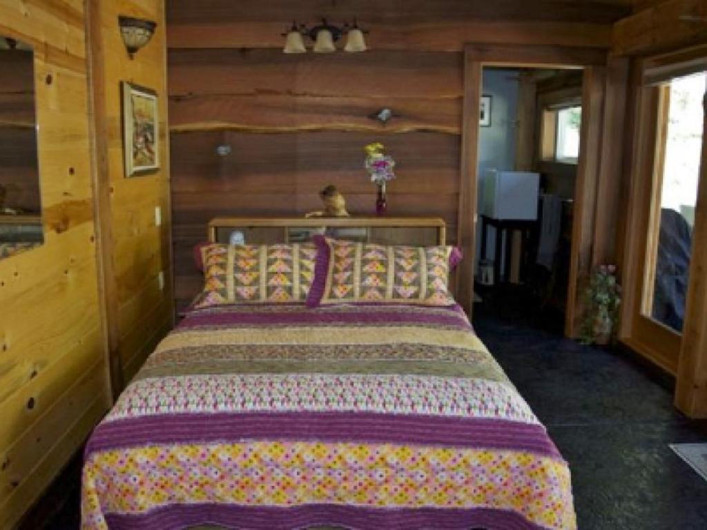 Lanzarotta Bed And Breakfast Creswell Exterior photo